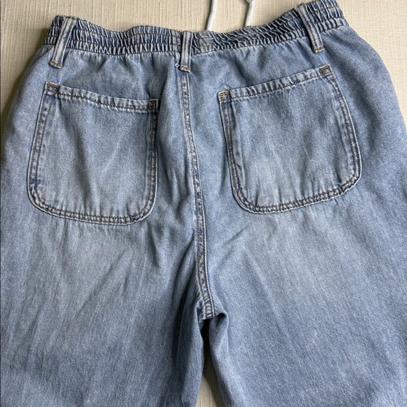 Kensie Light Blue Denim Joggers - Picture 5 of 13